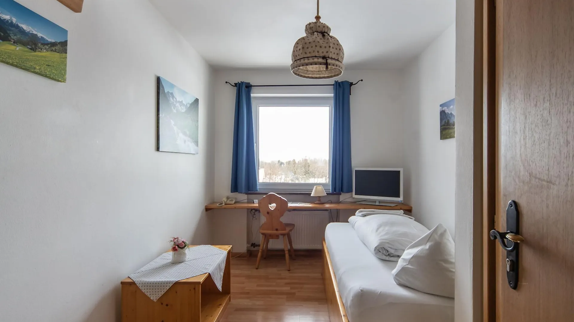 Hotel Weissbraeu Oberhaching 4*,  Niemcy